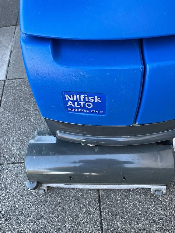 Tutte le macchine: Bodenreinigung Maschine  – Usato da Bremgarten b. Bern venduto da Rebollo1 2