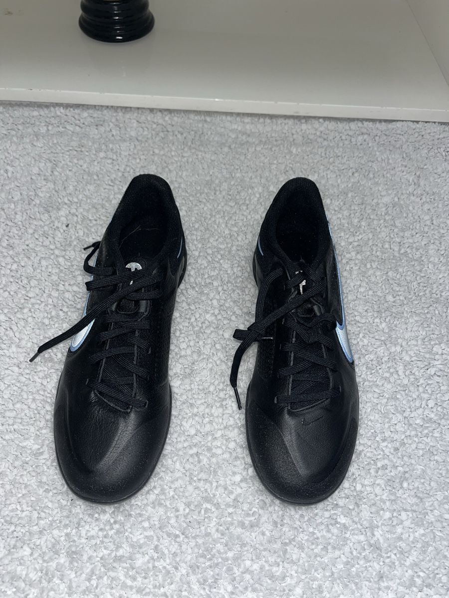 Nike Herrenschuhe: Nike tiempo indoor soccer – Gebraucht aus Pully von ari_78pk 1