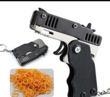 Gummipistole Schlüsselanhänger,  aus Metall, neu