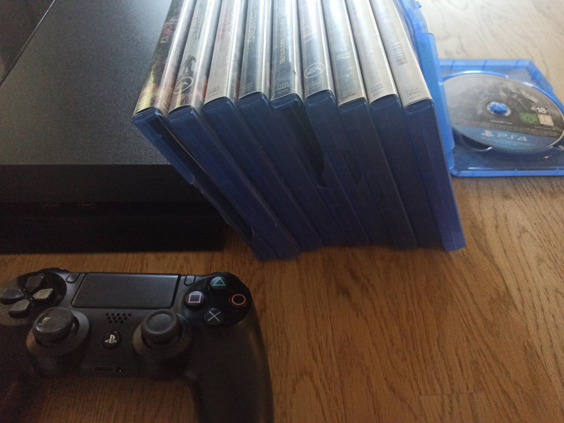 Sony Konsolen: Sony - PlayStation 4 - PS4 FAT / Controller / Spiele / usw. – Gebraucht aus Oberweningen von mar_87mx 6