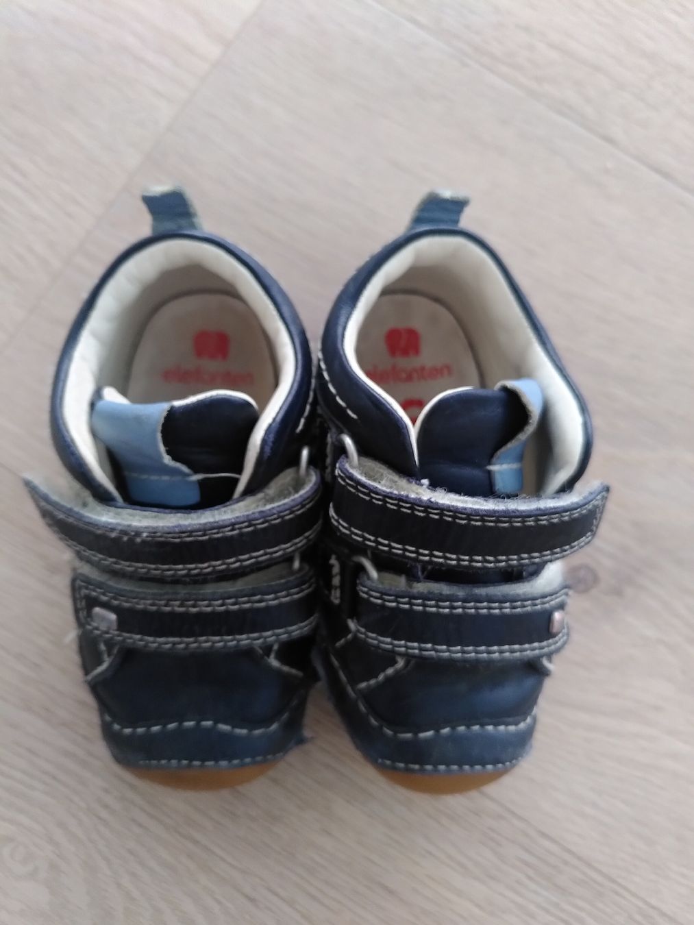 Elefanten Scarpe per ragazzi: Erste Babyschuhe von elefanten - Grösse 19 – Usato da Penthaz venduto da ann_l7zt