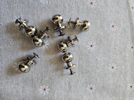 Chanel Knopfschrauben