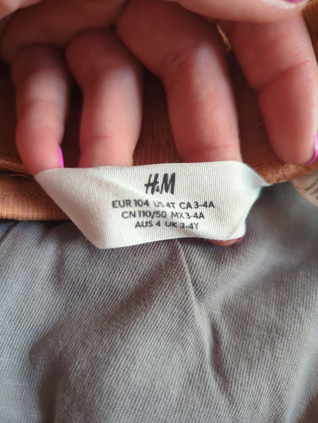 H&M Kleiderpakete & -sets: H&N Hose Gr. 104 – Gebraucht aus Eglisau von raf_hn2x 4