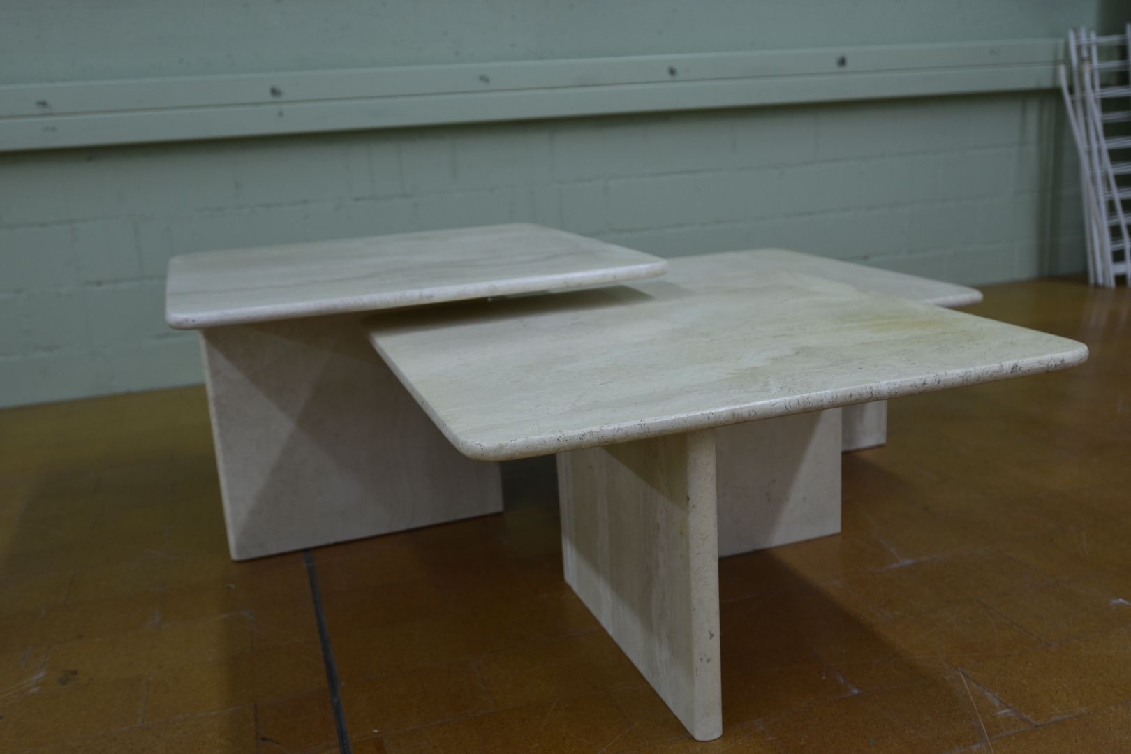 Tavoli: Vintage Couchtische aus Travertin – Usato da Lichtensteig venduto da Polsterwerk 5