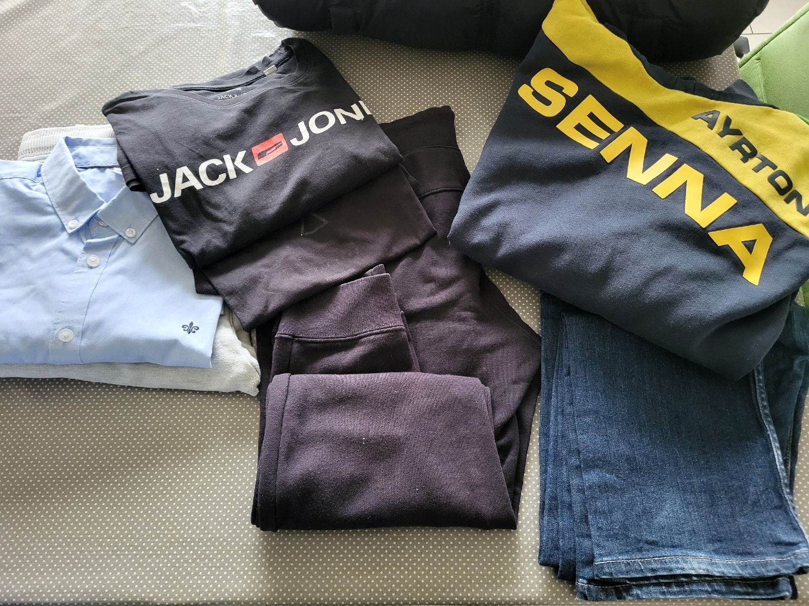 Jack & Jones Lotti & Set di vestiti: Kleiderbox – Usato da Seengen venduto da Esreja 3