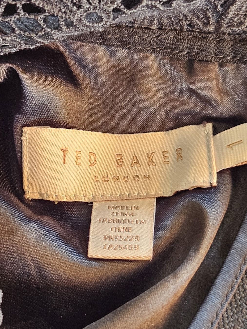 Ted Baker Vestiti: Elegantes schwarzes Spitzenkleid – Nuovo (secondo la descrizione) da Hochdorf venduto da Berry005 8
