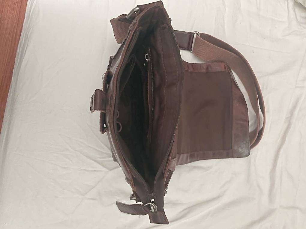 Borse: Ledertasche/ Umhängetasche von Rebels and Legends – Usato da Muri b. Bern venduto da Eowyn76 2