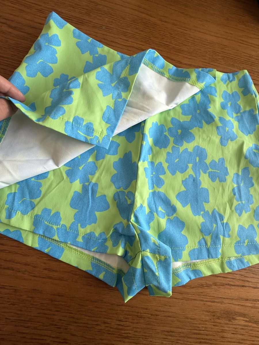 Pantaloni: Schönes Short-Jupe gr s/m – Usato da Belp venduto da Lu96 1