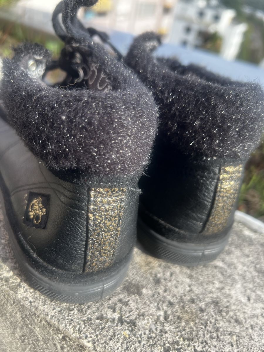 Le Temps Des Cerises Scarpe da uomo: Herbst Schuhe Le Temps de Cerises – Usato da Neuhausen venduto da Melkun1113 1