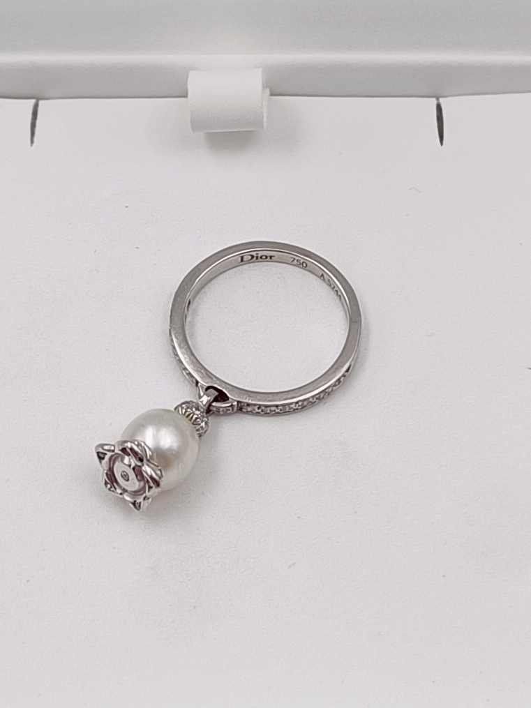 Dior Ringe: DIOR WEISSGOLDRING MIT PERLE UND DIAMANTEN – Gebraucht aus Luzern von EdiGem 2