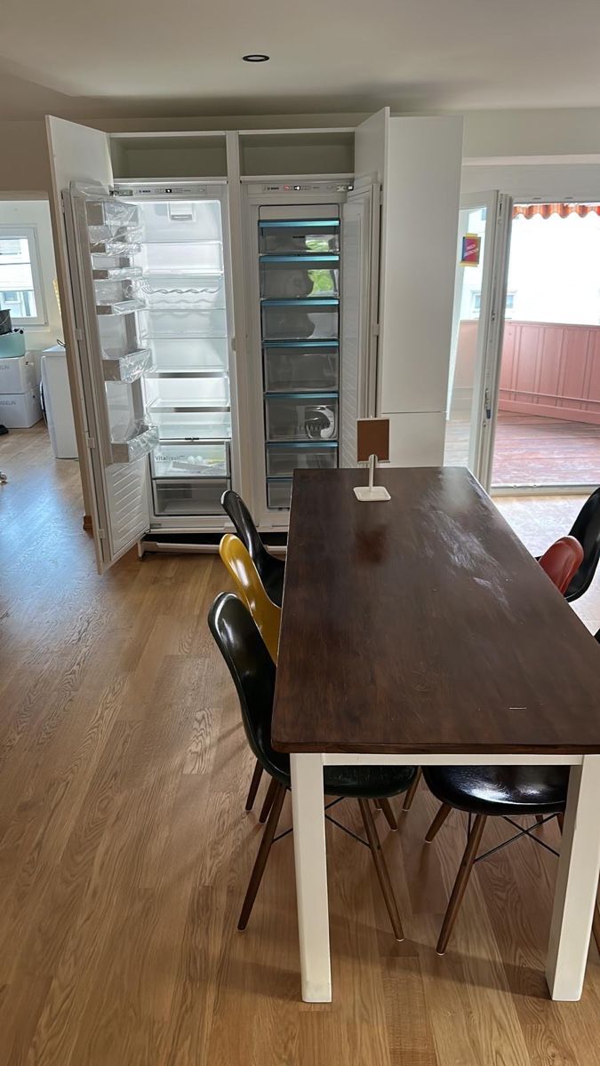 Tavoli: Antiker wunderschöner Esstisch – Usato da Basel venduto da san_22b7