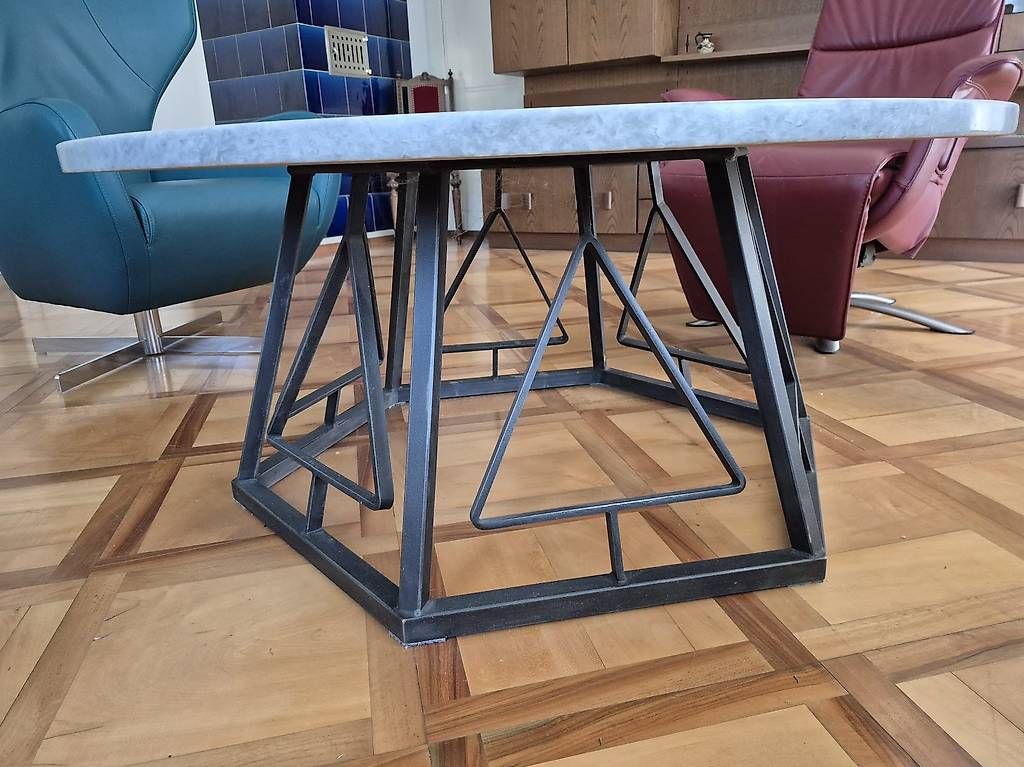 Tavoli: Granittisch – Usato da Altdorf UR venduto da ger_q88f 1