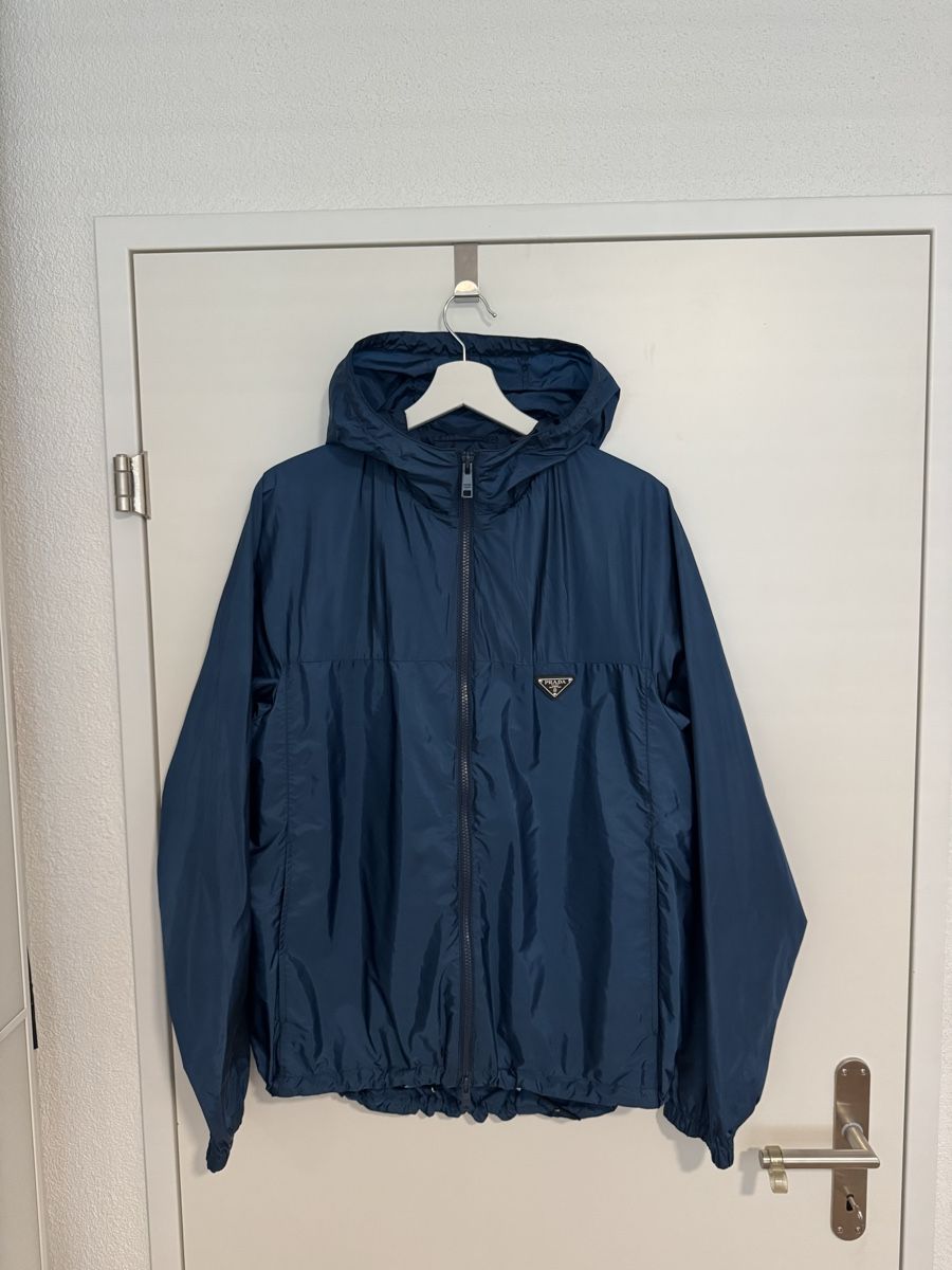 Giacche: Prada Jacke Re-Naylon – Nuovo (secondo la descrizione) da Wittenbach venduto da reseller_mkbwc