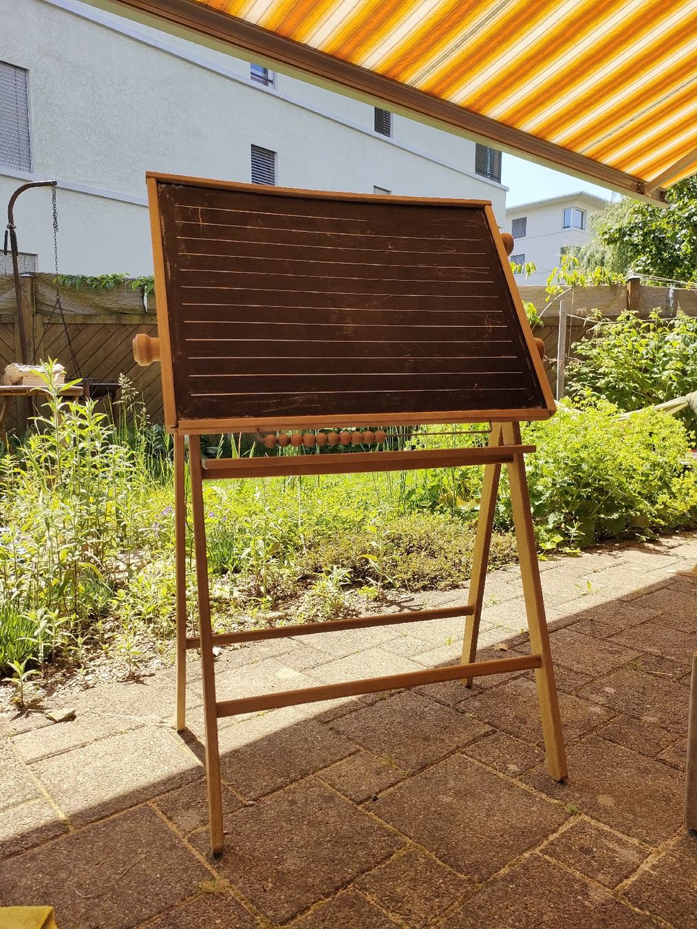 Giocattoli: Kindertafel/ Maltafel aus Holz – Usato da Rüti ZH venduto da alexvoirol