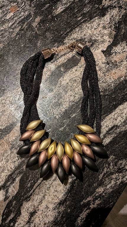 Colliers: Neuwertige Modeschmuck Halskette – D'occasion à Wattenwil par karinschaw 2