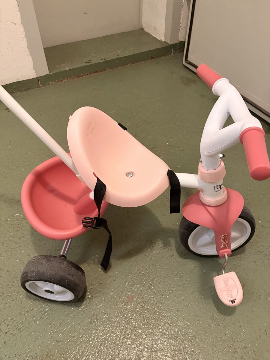 Smoby Fahrzeuge für Kinder: Dreirad Smoby – Gebraucht aus Wittenbach von laramarighetto 2