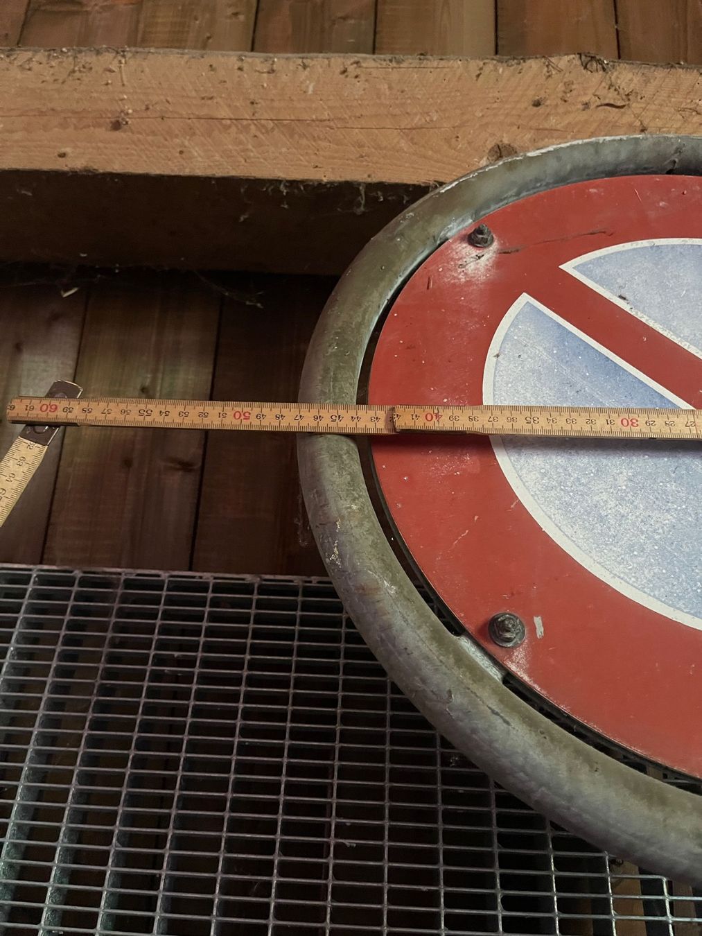 Insegne: Verkehrsschild "Parkverbot" Durchmesser 60cm – Usato da Holderbank SO venduto da ann_lg6r 2