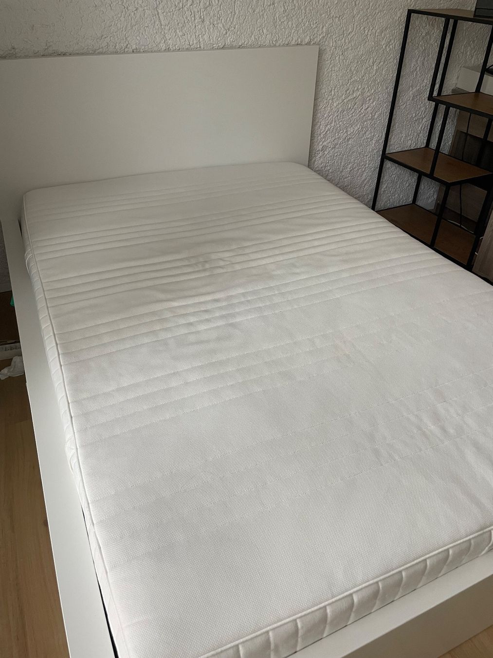 Ikea Lits: Lit "MALM" Ikea – D'occasion à Bern par ama_5vnv 2