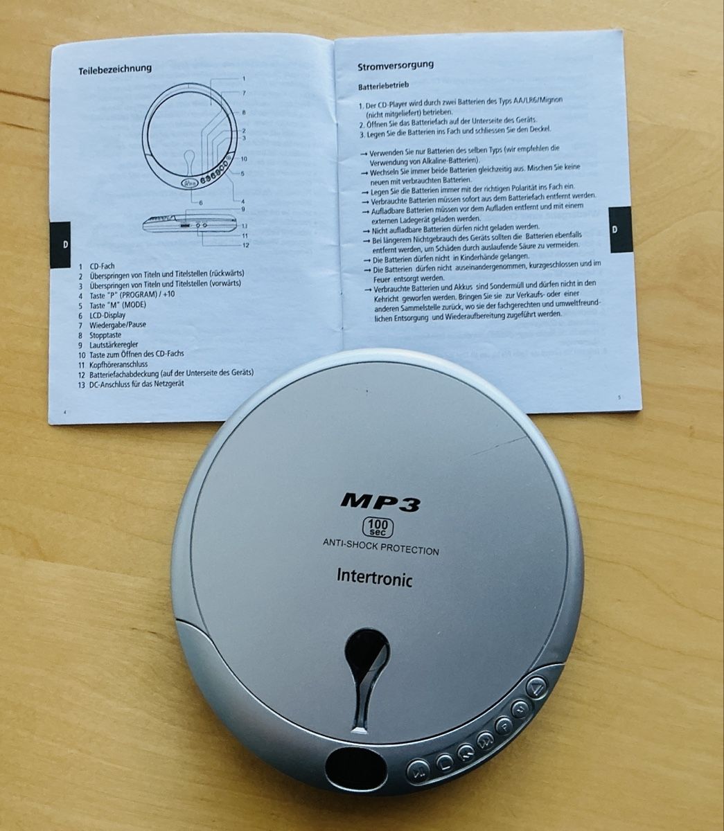 Lettore multimediale portatile: Intertronic CD-Player ITR CD-1 MP3 silber anti-shock – Usato da Kreuzlingen venduto da LoveTheSea 2