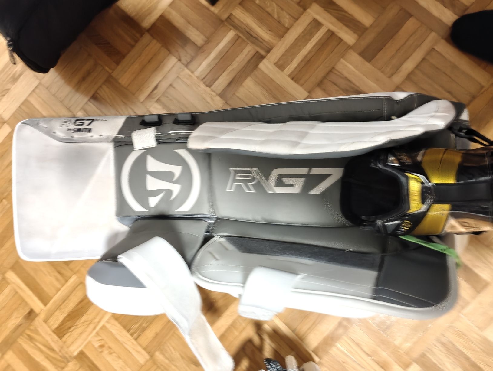 Protezioni & Imbottiture: Goalie Pads Warrior Ritual G7 34+1.5  – Usato da Lodrino venduto da Ale_HCL 3