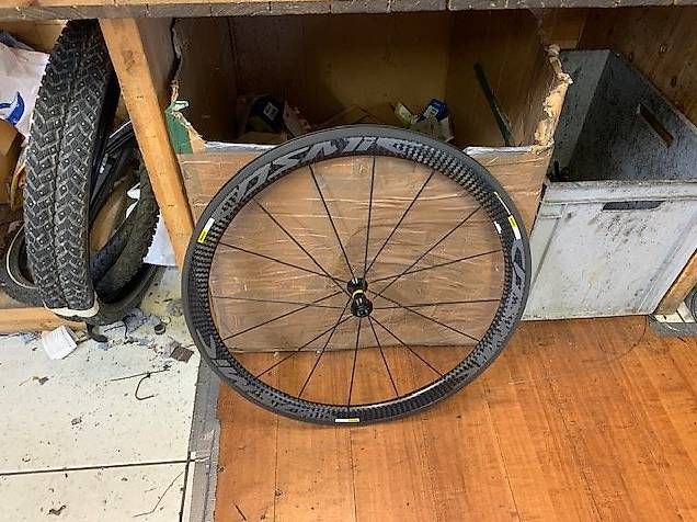 Mavic Pneus & Kompletträder: Roue avant  Mavic cosmic Pro Carbon Exalight – Defekt aus Fribourg von Profilsport 1