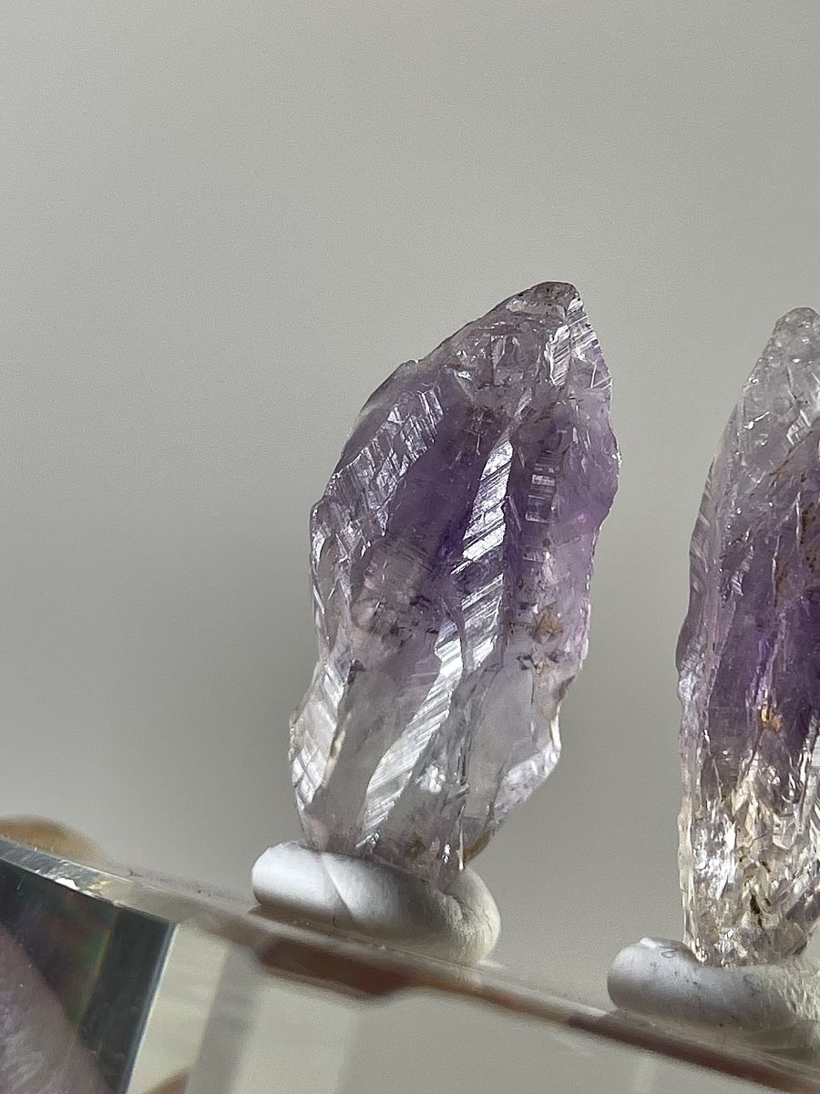 Mineralien & Heilsteine: Zwei fantastischer Struktur  Amethyst-Spitzen – Gebraucht aus Schiers von sisikristall 2