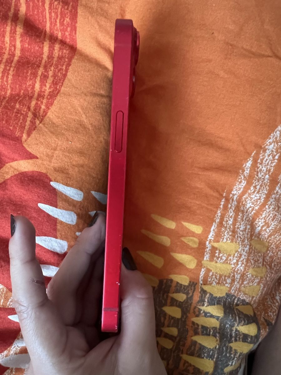 Apple Telefoni cellulari / Smartphones: Apple iPhone 14 rot mit Handyhülle – Usato da Altstätten SG venduto da jul_mm78 2