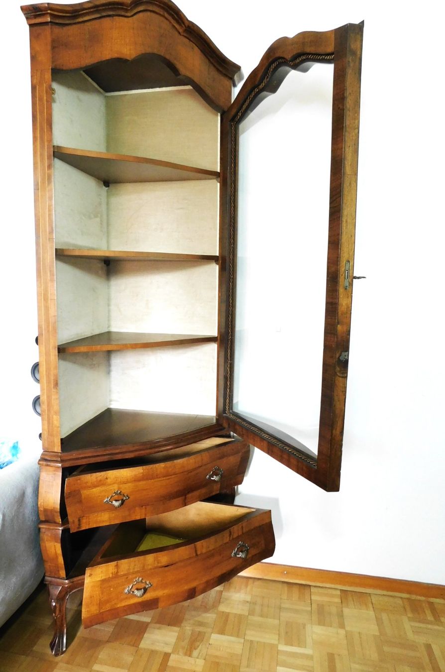Vetrine: Antiker Eckregal Schrank Vitrine Barock Stil Nussbaum – Usato da Emmenbrücke venduto da Ulisse-22 3