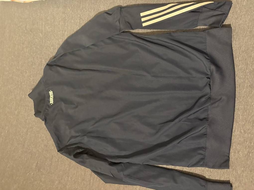 Jacken: Veste adidas juventus  – Gebraucht aus Martigny von mal_hs86 1