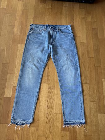 Levis 502 jeans