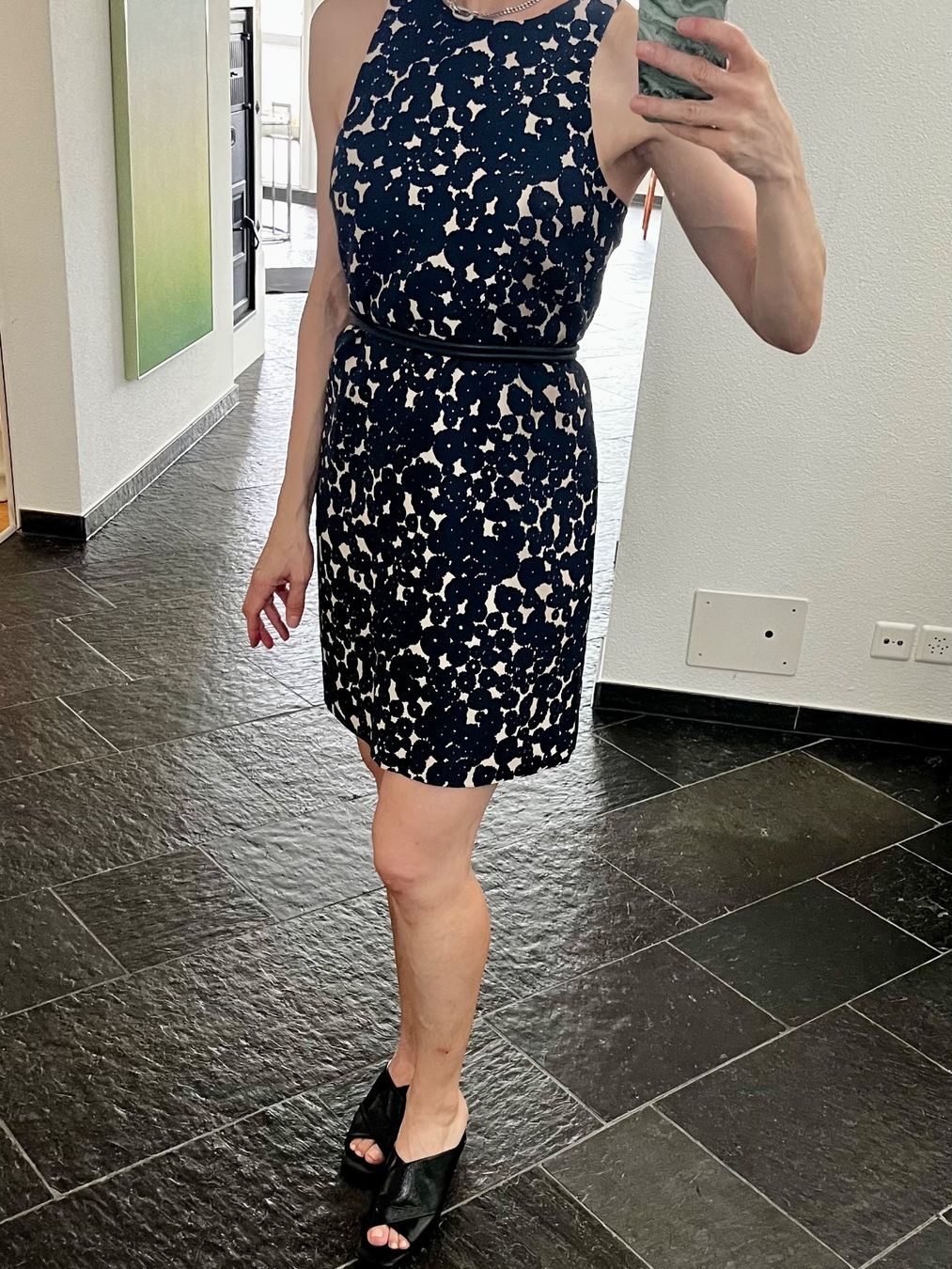 Kleider: Club Monaco Wool Silk Floral Shift Kleid – Gebraucht aus Meilen von Tamara23