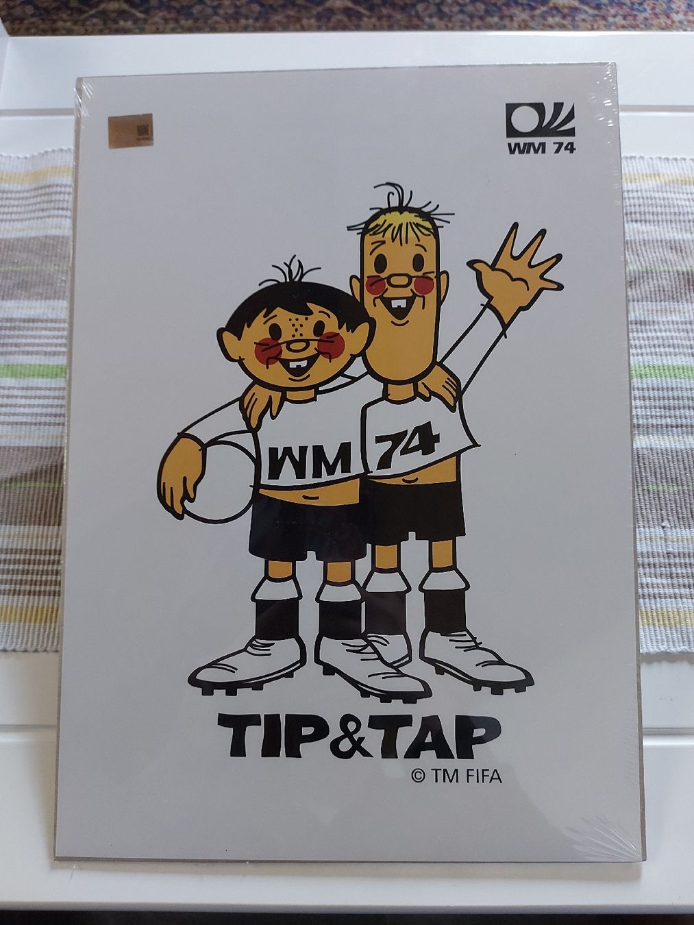 Poster & Bilder: Poster WM 74 Tip & Tap FIFA – Neu und originalverpackt aus Rumisberg von