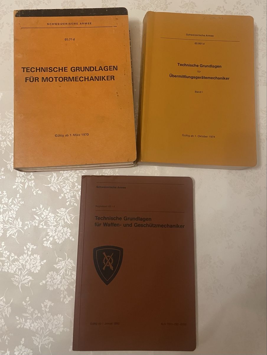 Bücher: Regolamenti militari  – Gebraucht aus Olivone von Mangi83rosso