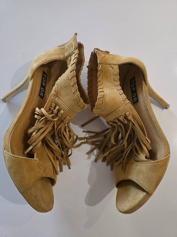 Scarpe da donna: Boho Sandalen Heels Gr. 41 senfgelb – Usato da Luzern venduto da Donky_king 1