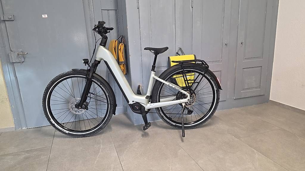 Vélos: Ebike E-Bike Cube Neuwertig  – D'occasion à Bronschhofen par Timi.g