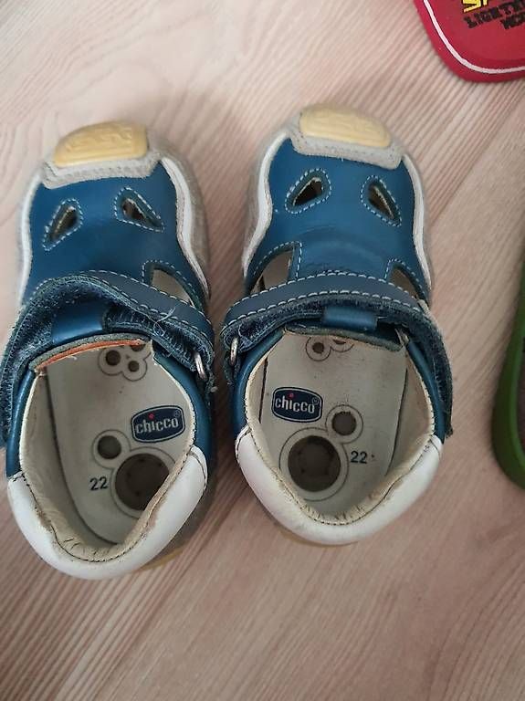 Schuhe für Jungen: Sandalen – Gebraucht aus Waltenschwil von ginola_23 1