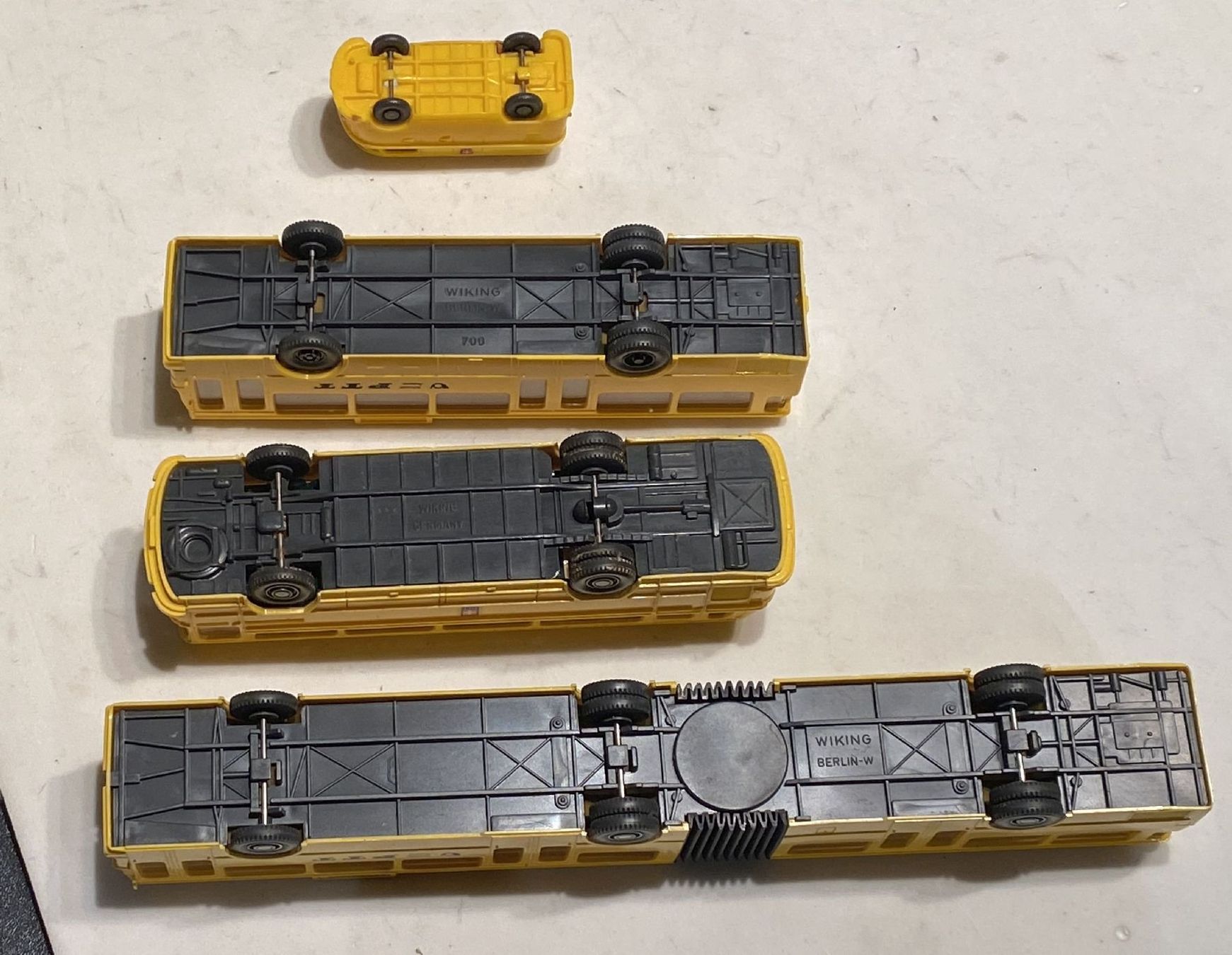 Wiking Kit di modellismo & Modellini statici: Wiking (D) 4 x Bus PTT – Usato da Sonceboz-Sombeval venduto da Decolove 7