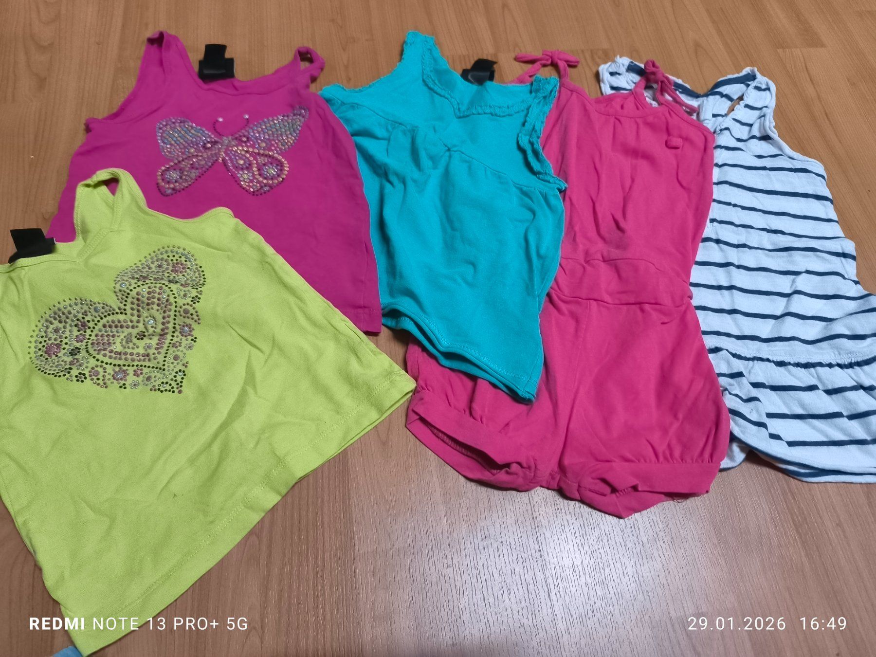 Lotti & Set di vestiti: Kinder Kleiderpaket, Mädchen, Grösse 86/92 – Usato da Jona venduto da mi2020 2