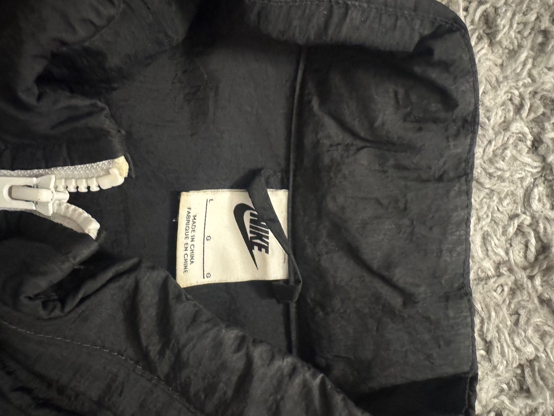 Nike Giacche: Nike Jacke selten getragen – Nuovo (secondo la descrizione) da Römerswil LU venduto da oli_9hd5 1