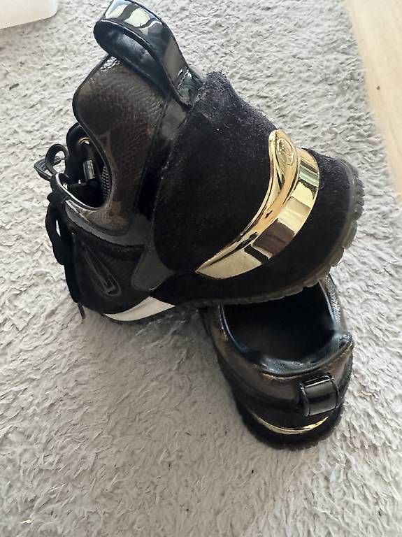 Scarpe da donna: Chaussures  – Usato da Chavannes-Renens venduto da lei_8mvy 1