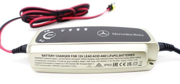 Caricabatterie: Mercedes-Benz Batterieladegerät – Nuovo e nell'imballaggio originale da Oberentfelden venduto da diamond_82 1