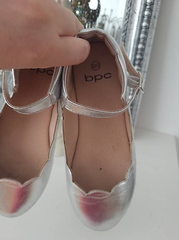 Scarpe per ragazze: Ballerinas Gr.32/33 – Usato da Oberaach venduto da Svea11 2
