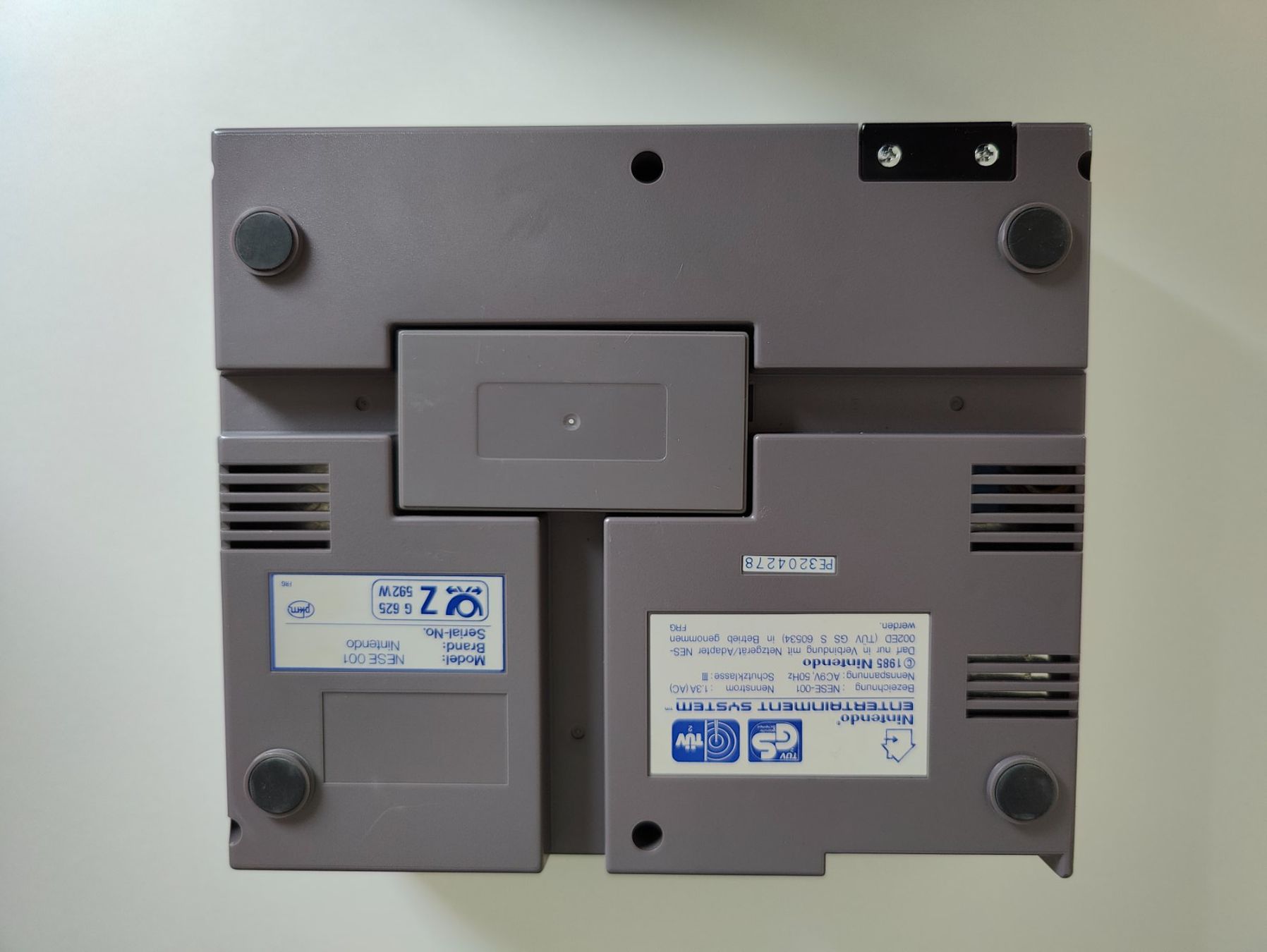 Nintendo Konsolen: Nintendo Entertainment System (NES) Konsole + Controller – Gebraucht aus Dintikon von Nightcom 5