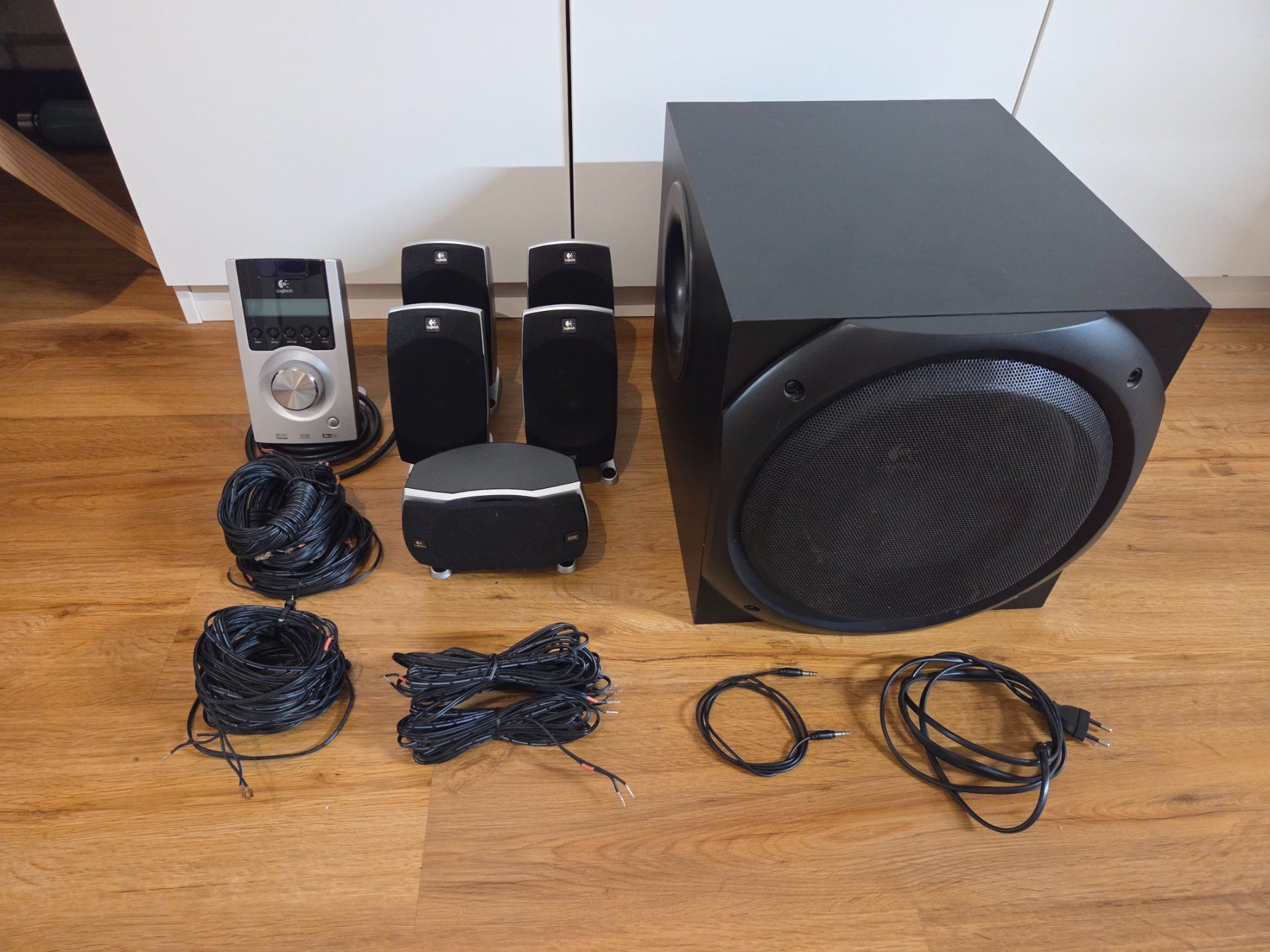 Logitech Casse acustiche: Logitech 5.1 Sound System (Z-5500) – Usato da Grenchen venduto da FipuStr91 1