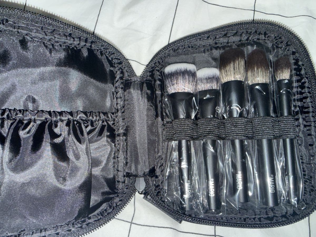 Make-up: Makeup by Mario: Essential Brush Kit - Neuwertig! – Nuovo e nell'imballaggio originale da Zürich venduto da katya_noia 2