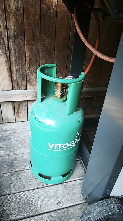 Griglie: Campingaz Gasgrill mit 2 Gasflaschen – Usato da Solothurn venduto da Uherbert 1