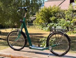 Grünes Kickbike