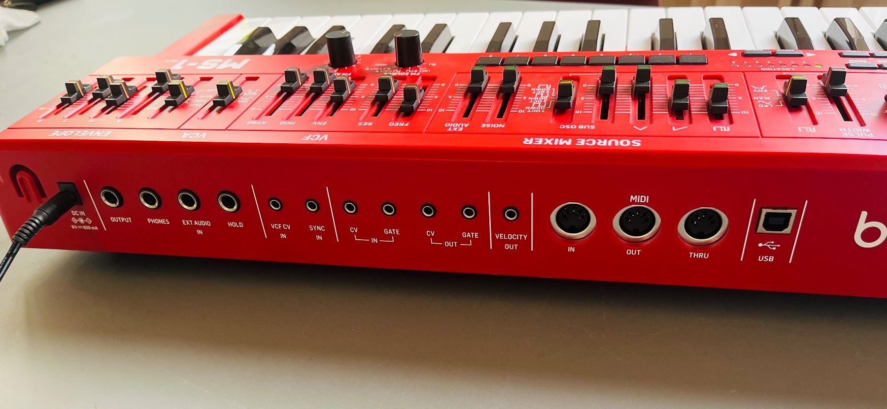 Instruments de musique: Behringer MS-1 MkII Red – D'occasion à Zürich par wataya 2