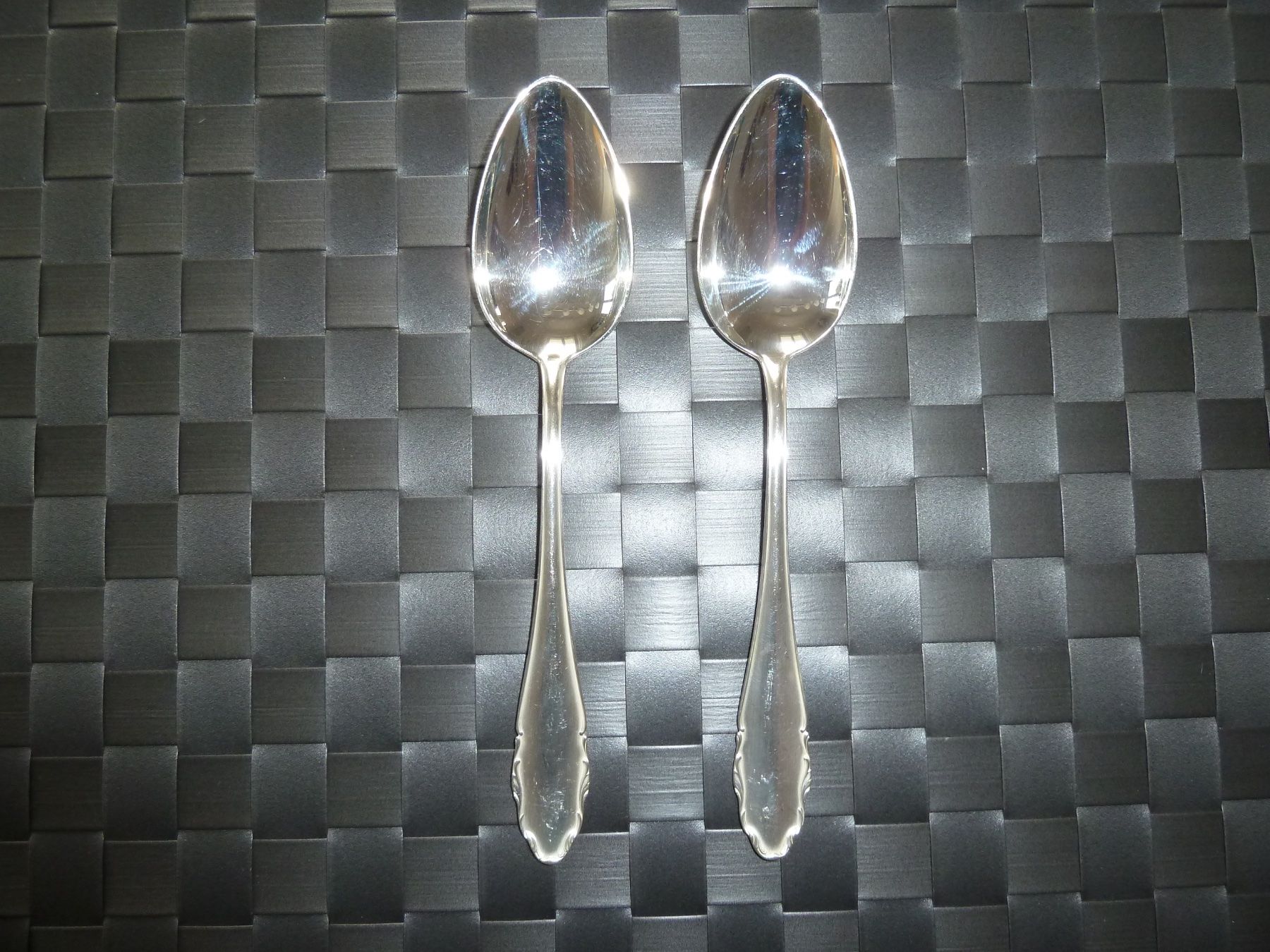 WMF Cucchiai: 2 Esslöffel WMF mit versilbertem Stiel 90/45 – Usato da Niederscherli venduto da lama8567