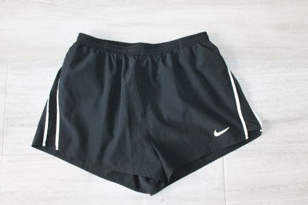 Short NIKE dri fit taille L
